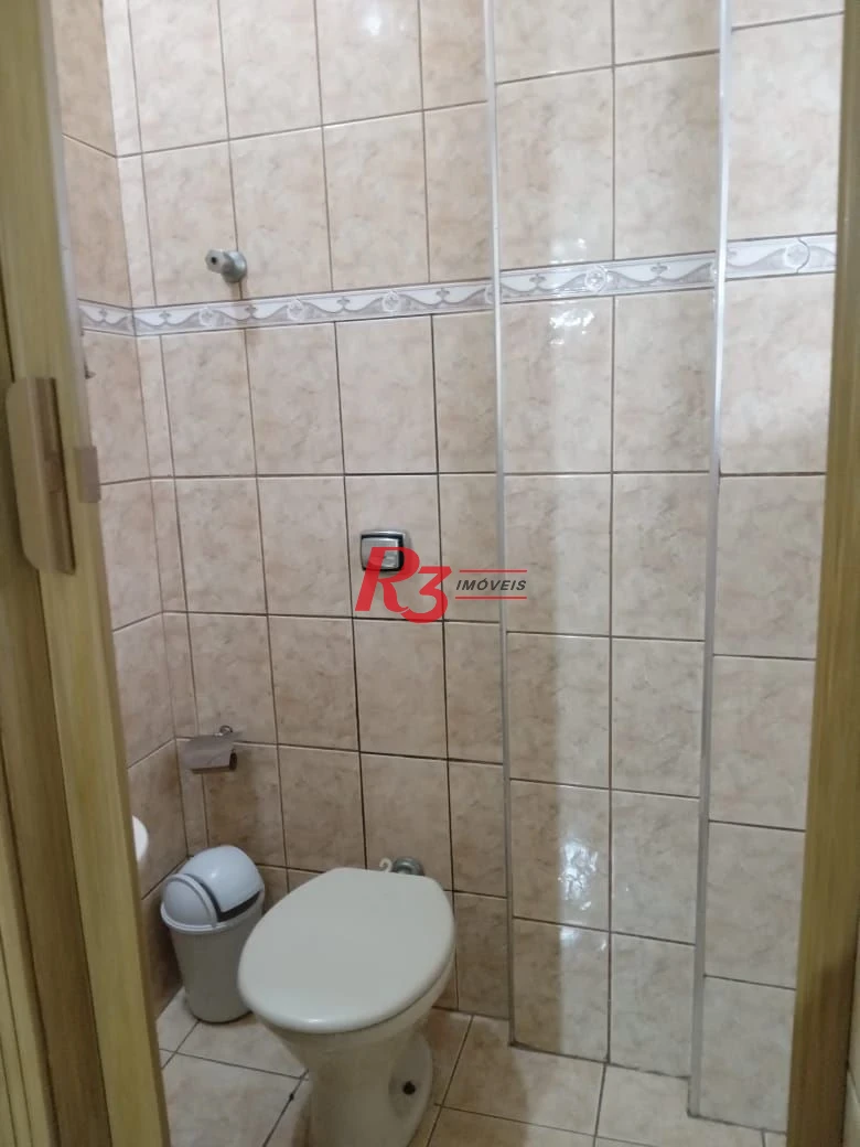 Apartamento com 2 dormitórios c Dependencia e Garagem Fechada