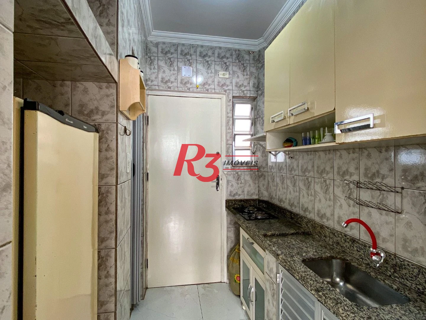 Kitnet à venda, 28 m² por R$ 250.000,00 - José Menino - Santos/SP