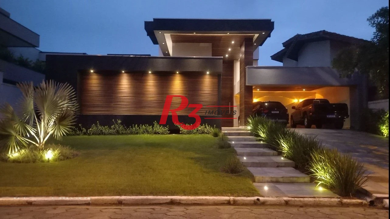 Casa com 6 dormitórios à venda, 400 m² por R$ 4.500.000,00 - Acapulco - Guarujá/SP