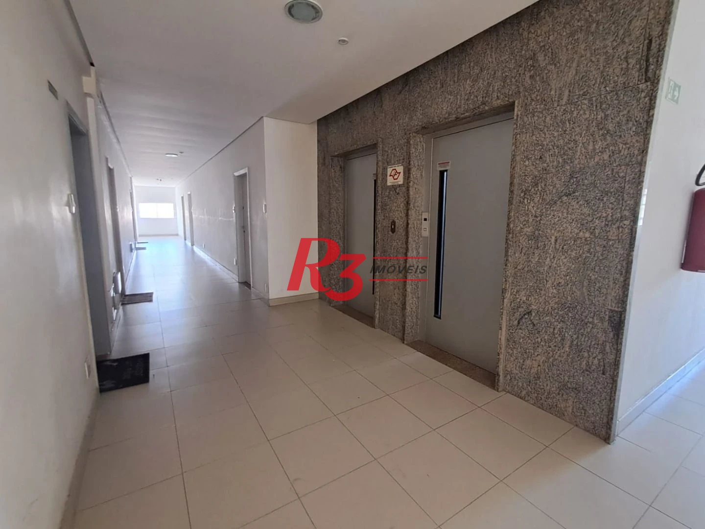 Kitnet com 1 dormitório à venda, 50 m² por R$ 296.000,00 - Gonzaga - Santos/SP