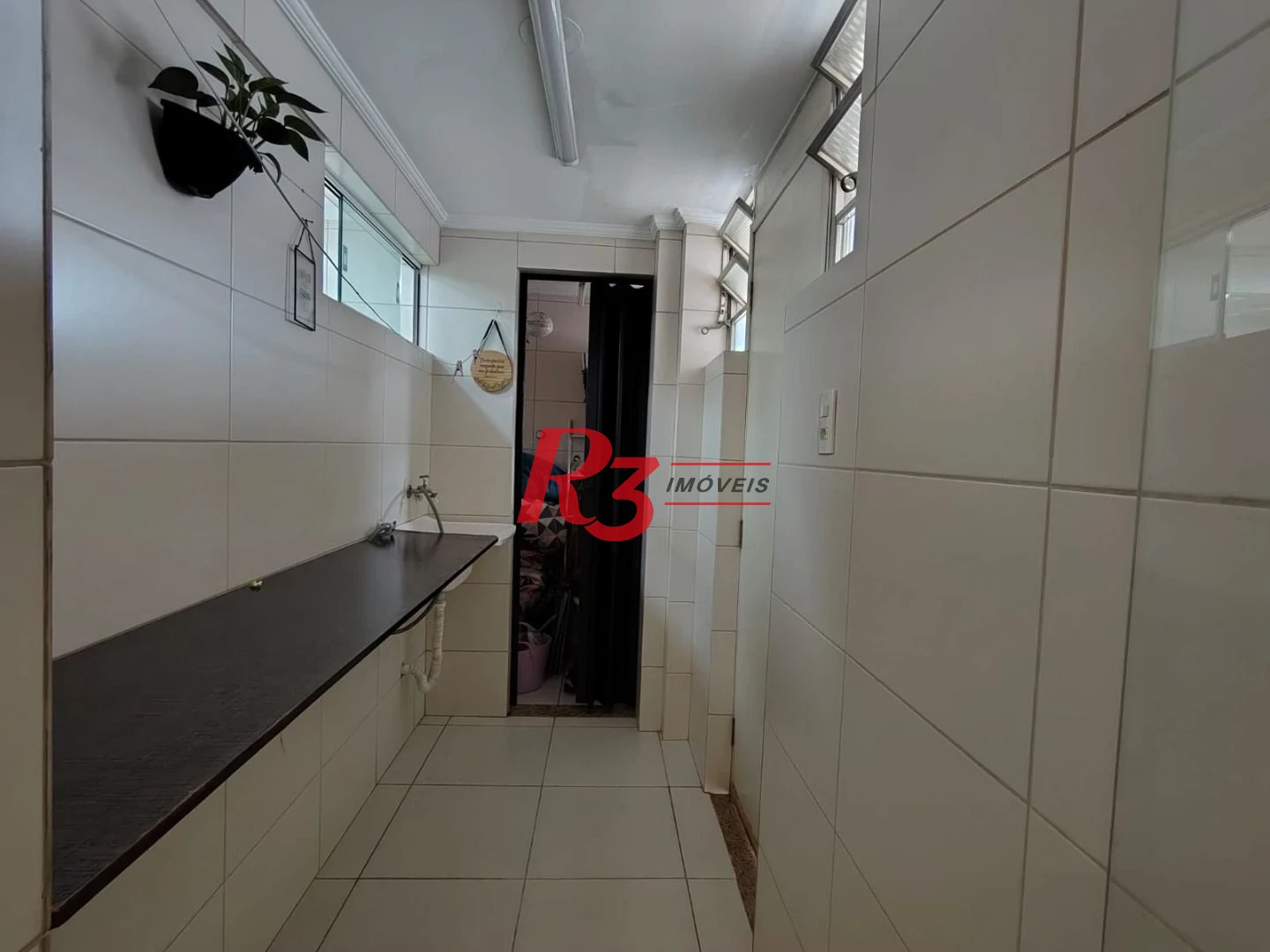 Apartamento com 2 dormitórios à venda, 94 m² por R$ 630.000,00 - Gonzaga - Santos/SP