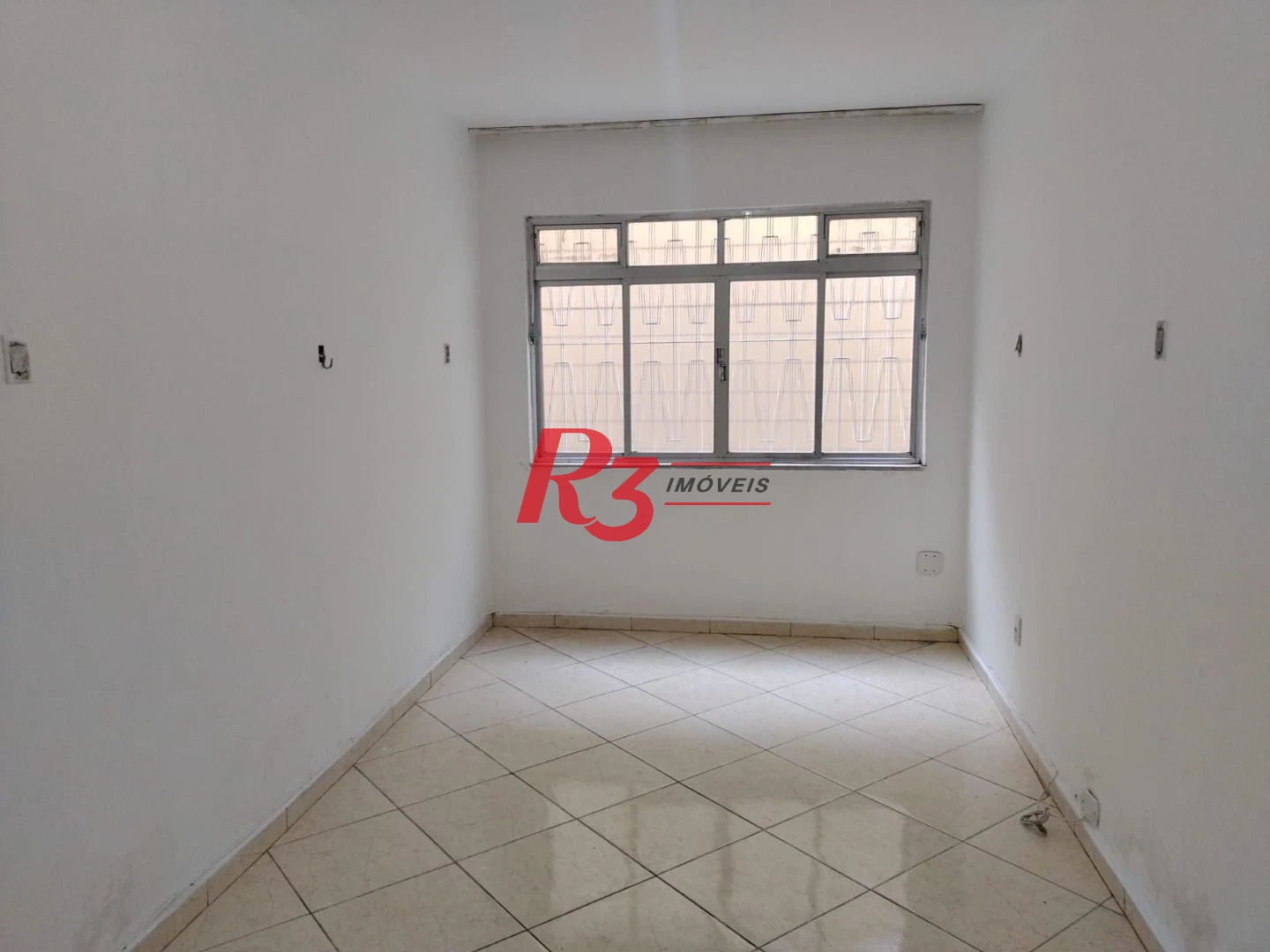 Apartamento com 2 dormitórios à venda, 110 m² por R$ 380.000,00 - Boqueirão - Santos/SP