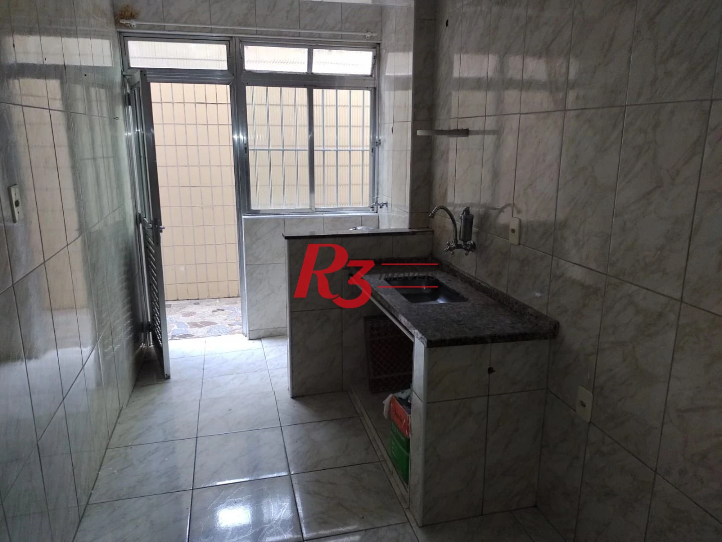 Apartamento com 2 dormitórios à venda, 110 m² por R$ 380.000,00 - Boqueirão - Santos/SP