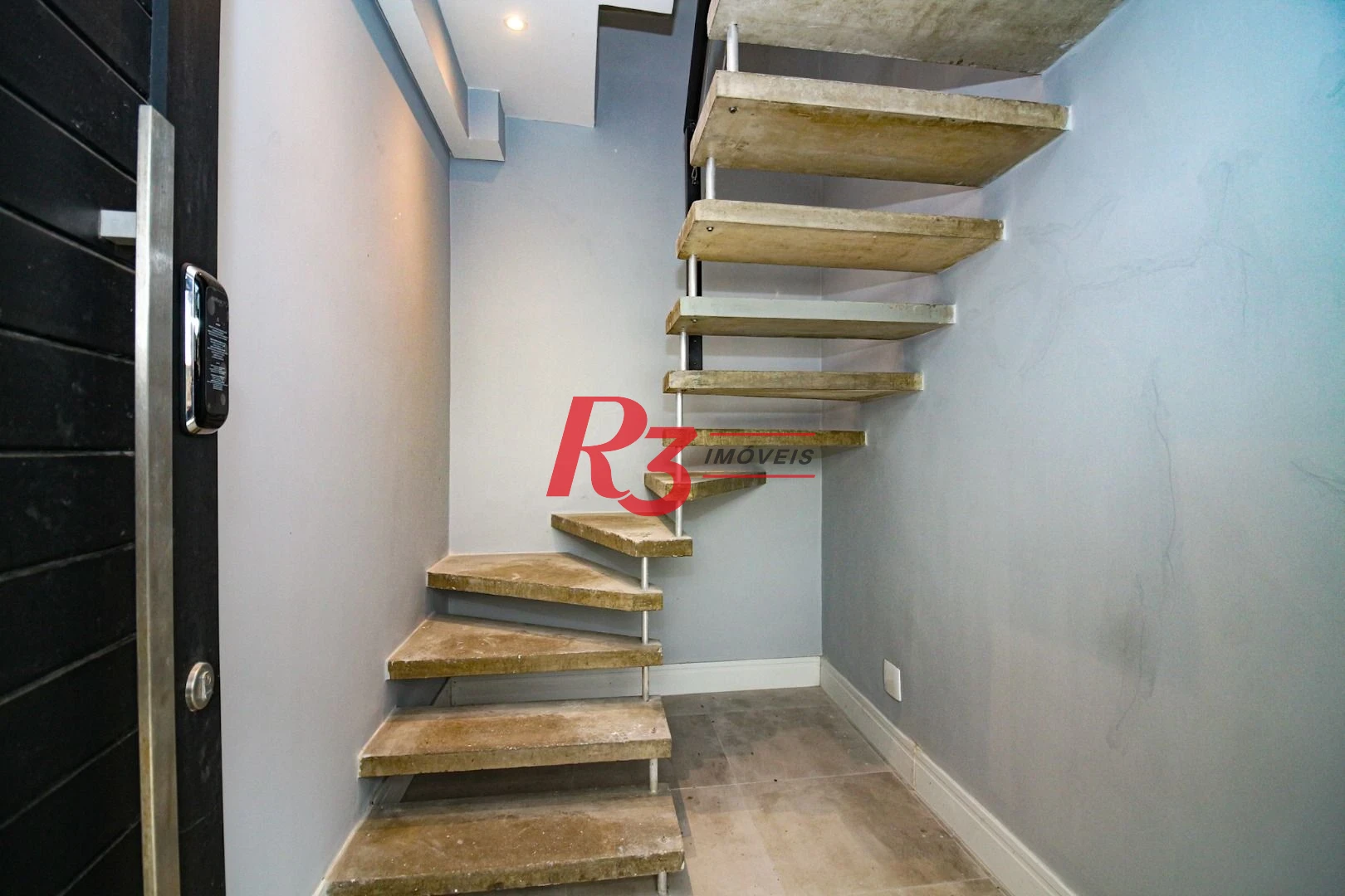Sobrado com 2 dormitórios, 98 m² - venda por R$ 690.000,00 ou aluguel por R$ 5.500,00/mês - Marapé - Santos/SP