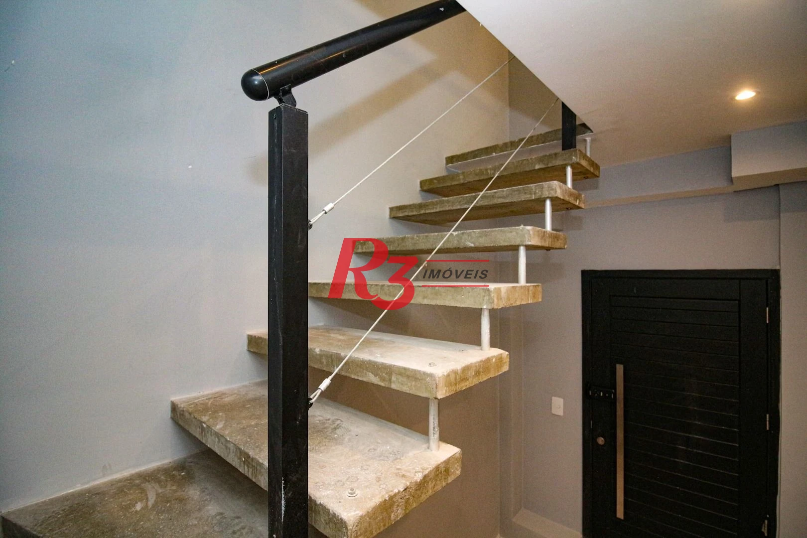 Sobrado com 2 dormitórios, 98 m² - venda por R$ 690.000,00 ou aluguel por R$ 5.500,00/mês - Marapé - Santos/SP