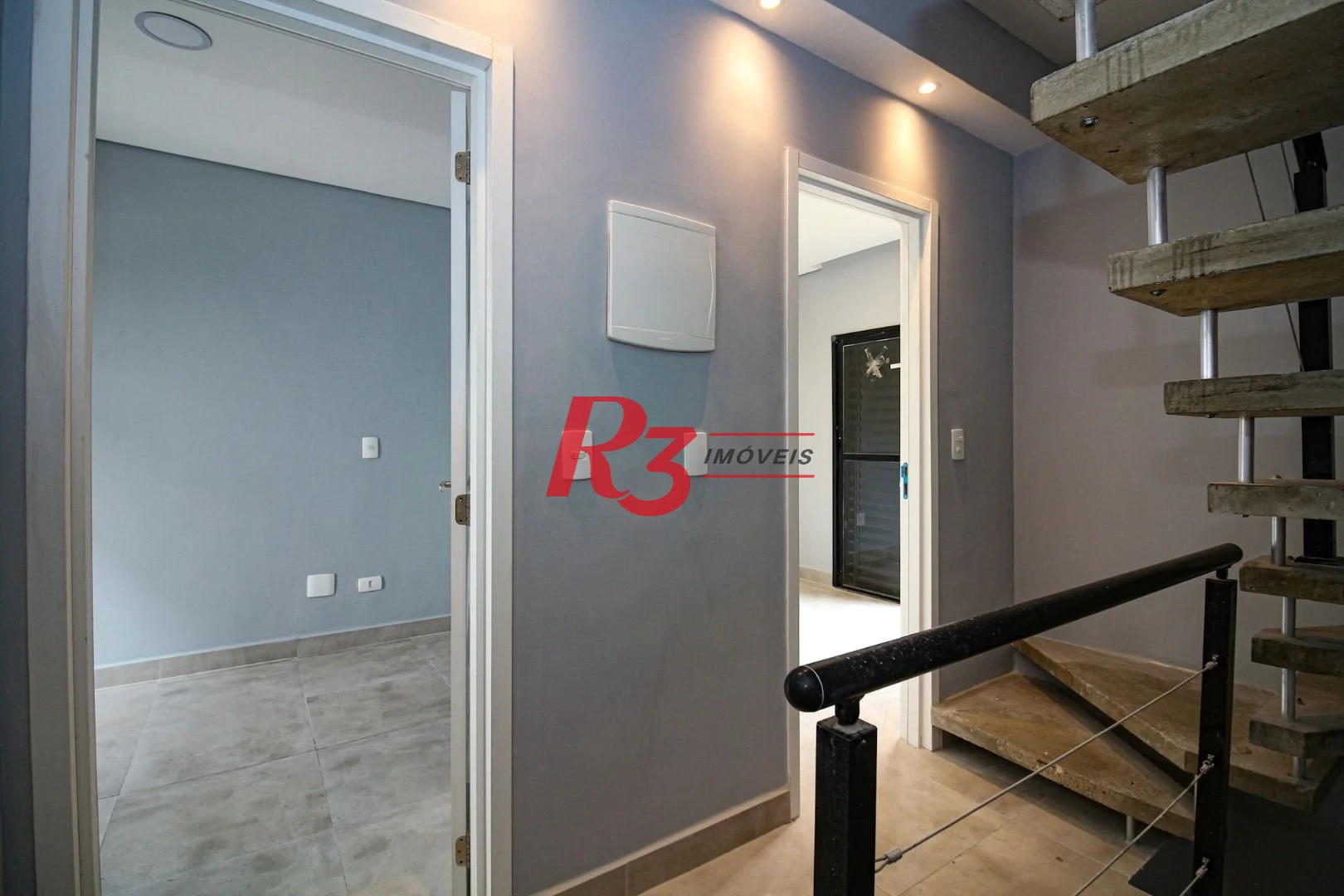 Sobrado com 2 dormitórios, 98 m² - venda por R$ 690.000,00 ou aluguel por R$ 5.500,00/mês - Marapé - Santos/SP