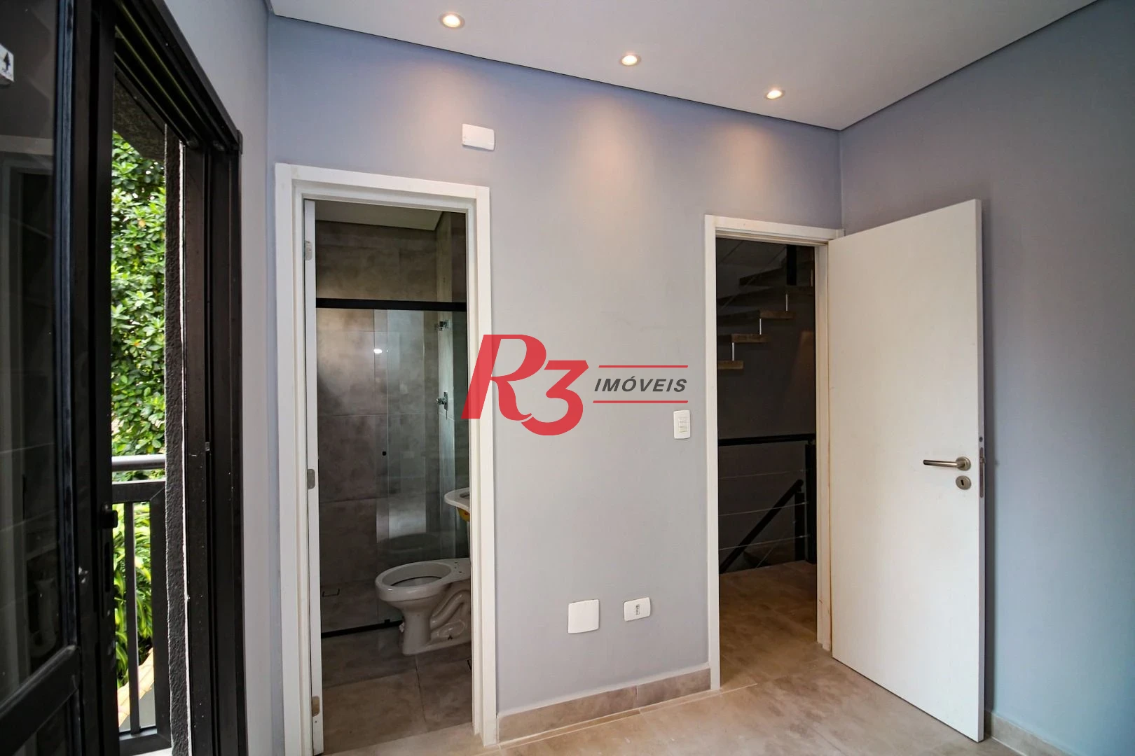 Sobrado com 2 dormitórios, 98 m² - venda por R$ 690.000,00 ou aluguel por R$ 5.500,00/mês - Marapé - Santos/SP