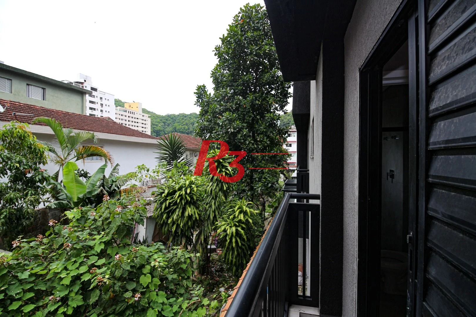 Sobrado com 2 dormitórios, 98 m² - venda por R$ 690.000,00 ou aluguel por R$ 5.500,00/mês - Marapé - Santos/SP