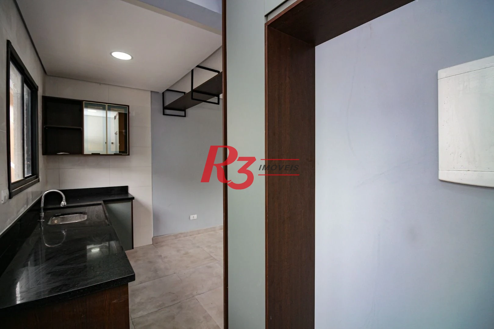 Sobrado com 2 dormitórios, 98 m² - venda por R$ 690.000,00 ou aluguel por R$ 5.500,00/mês - Marapé - Santos/SP