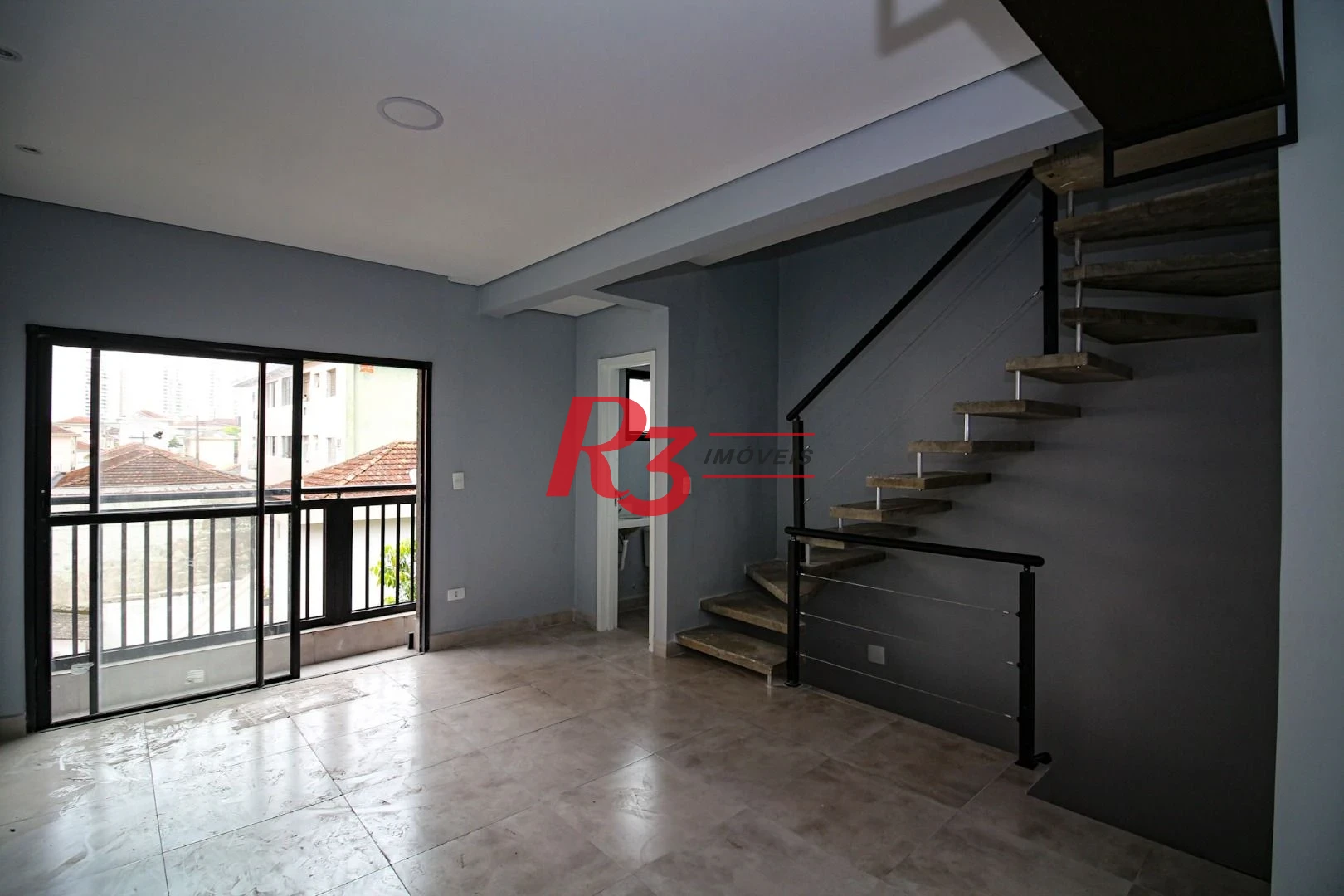 Sobrado com 2 dormitórios, 98 m² - venda por R$ 690.000,00 ou aluguel por R$ 5.500,00/mês - Marapé - Santos/SP