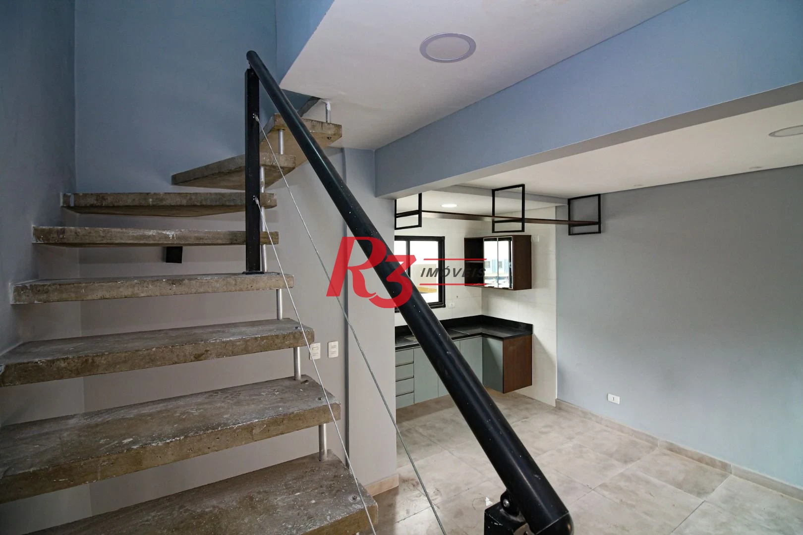 Sobrado com 2 dormitórios, 98 m² - venda por R$ 690.000,00 ou aluguel por R$ 5.500,00/mês - Marapé - Santos/SP