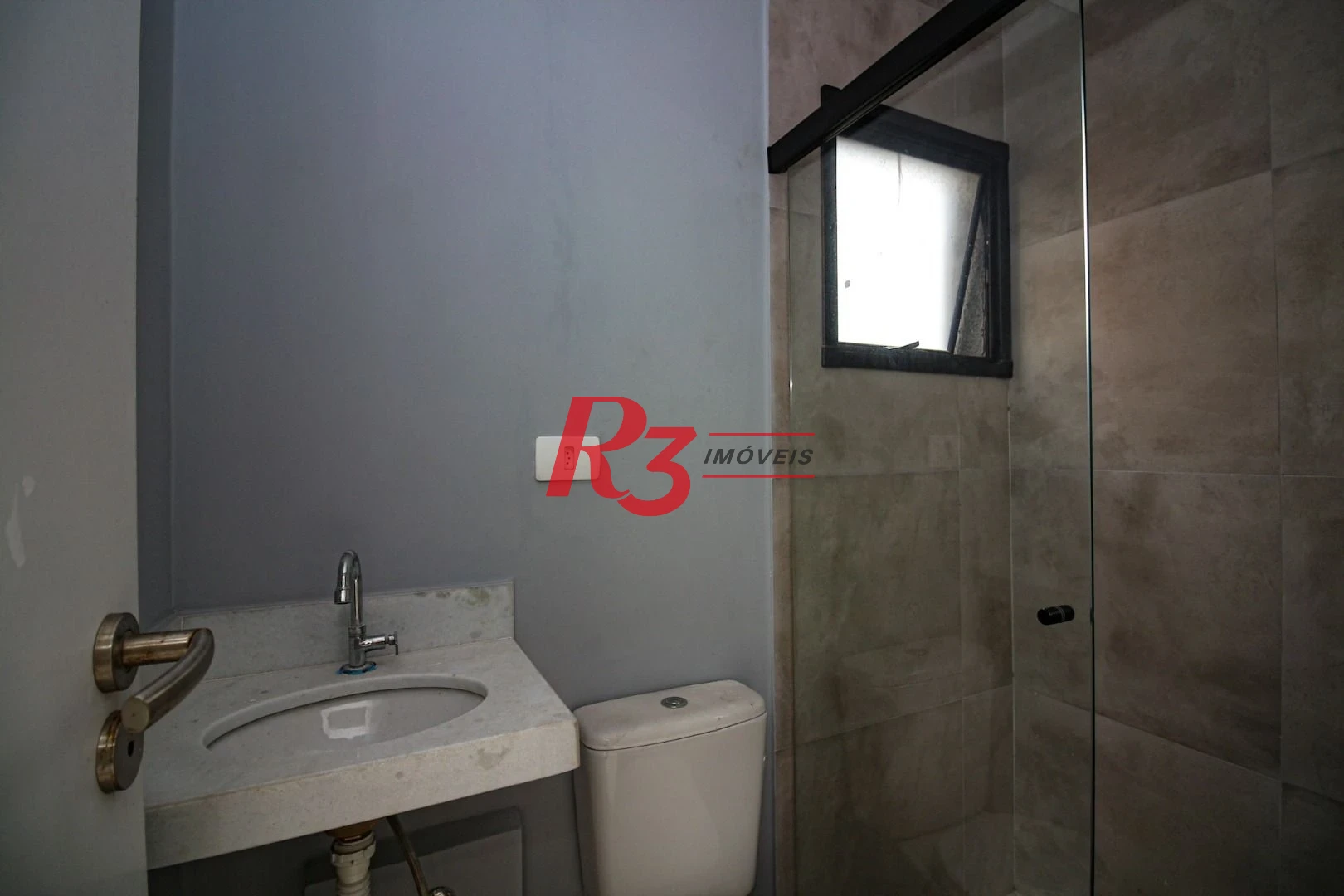 Sobrado com 2 dormitórios, 98 m² - venda por R$ 690.000,00 ou aluguel por R$ 5.500,00/mês - Marapé - Santos/SP