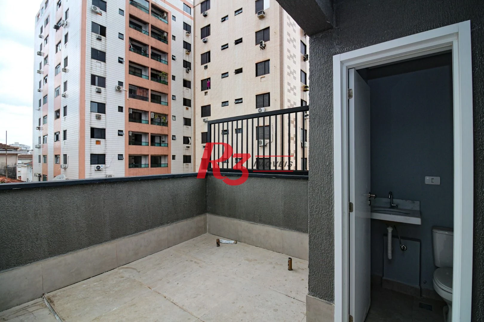Sobrado com 2 dormitórios, 98 m² - venda por R$ 690.000,00 ou aluguel por R$ 5.500,00/mês - Marapé - Santos/SP