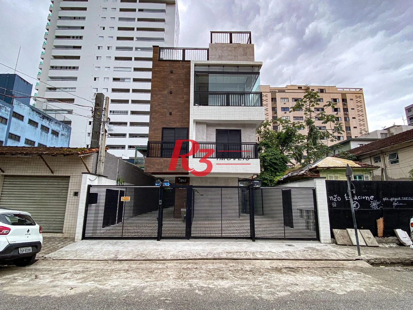 Sobrado com 2 dormitórios, 98 m² - venda por R$ 650.000,00 ou aluguel por R$ 5.000,00/mês - Marapé - Santos/SP