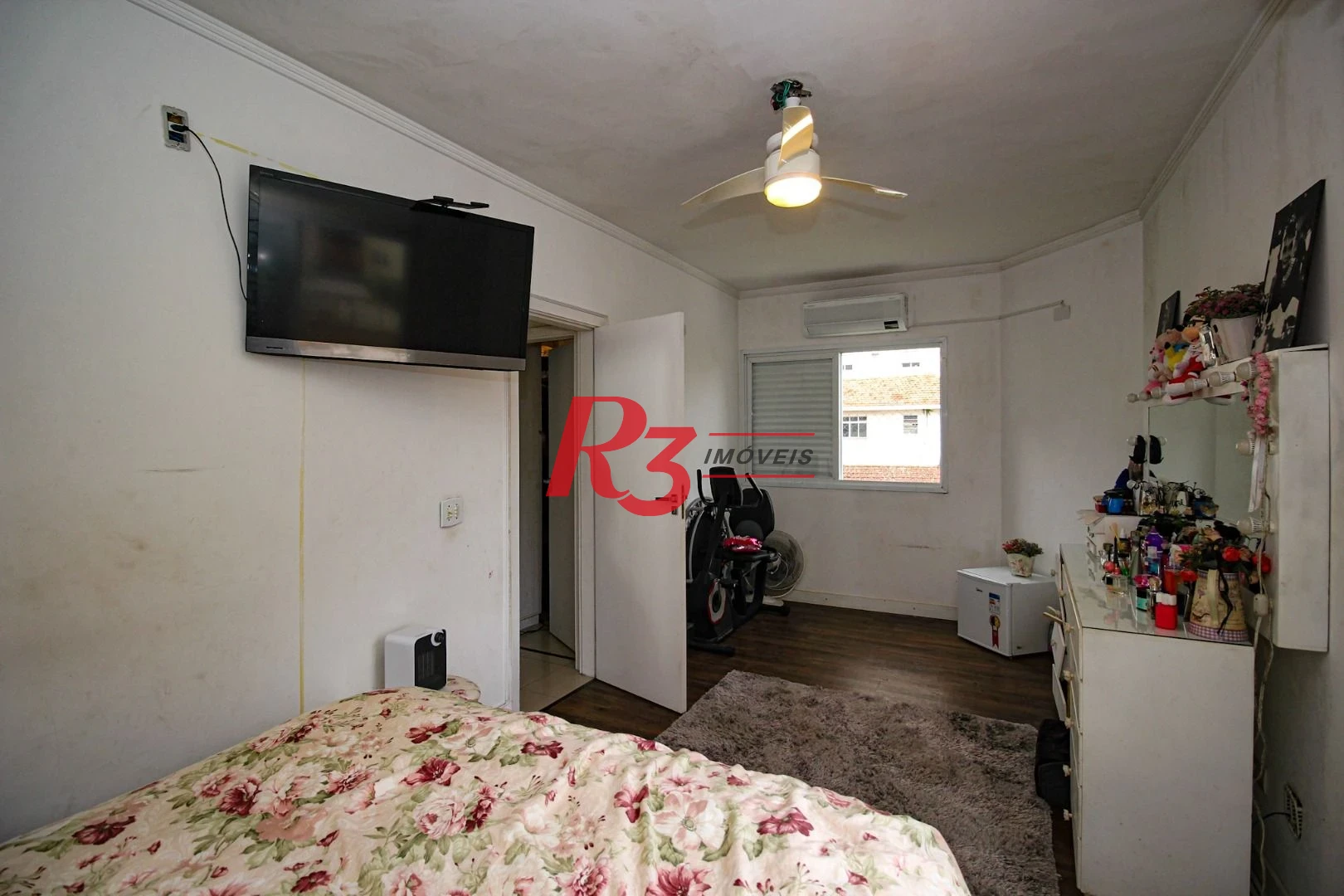 Casa com 3 dormitórios à venda, 155 m² por R$ 1.920.000,00 - Embaré - Santos/SP