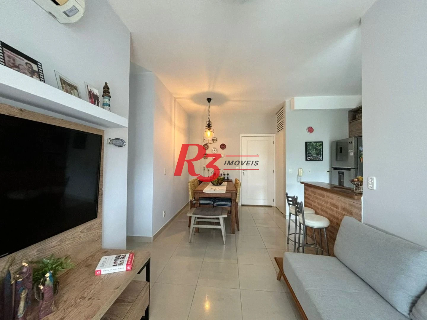 Apartamento com 2 dormitórios à venda, 64 m² por R$ 615.000,00 - Marapé - Santos/SP
