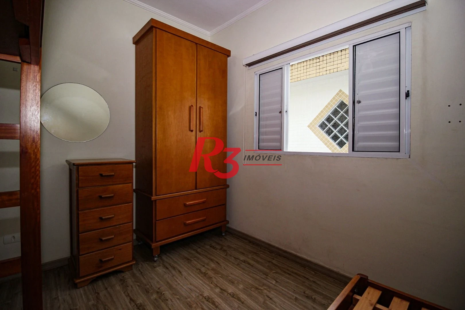 Sobrado com 3 dormitórios à venda, 136 m² por R$ 890.000,00 - Vila Valença - São Vicente/SP