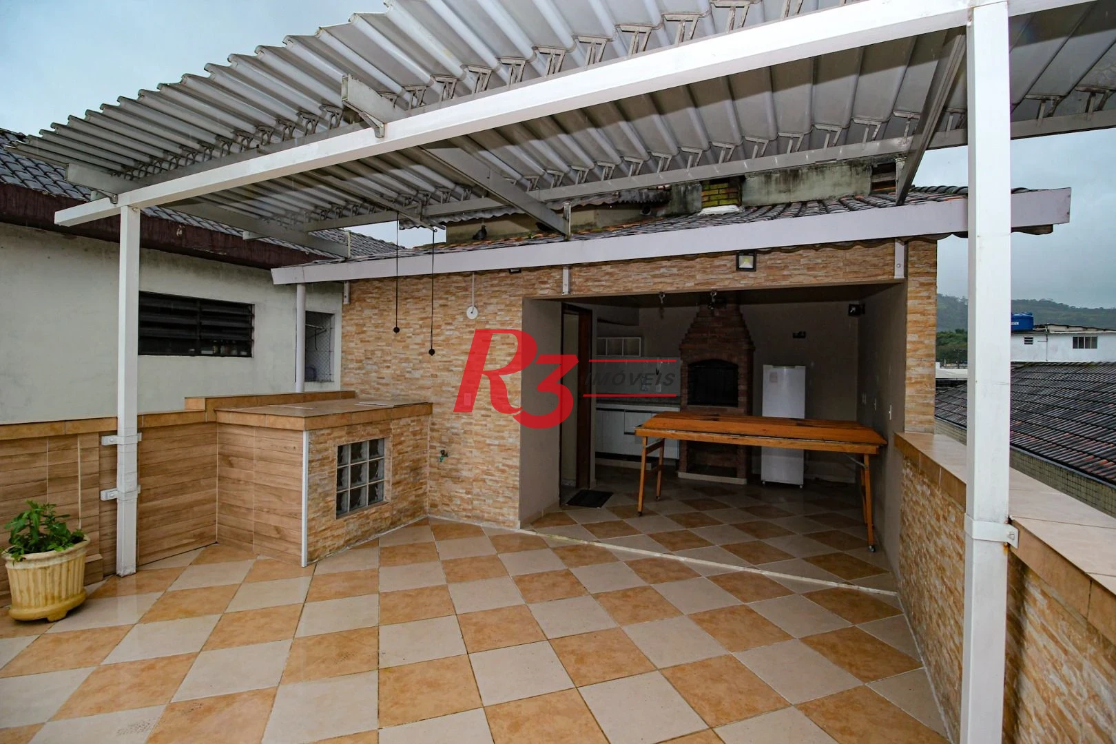 Sobrado com 3 dormitórios à venda, 136 m² por R$ 890.000,00 - Vila Valença - São Vicente/SP