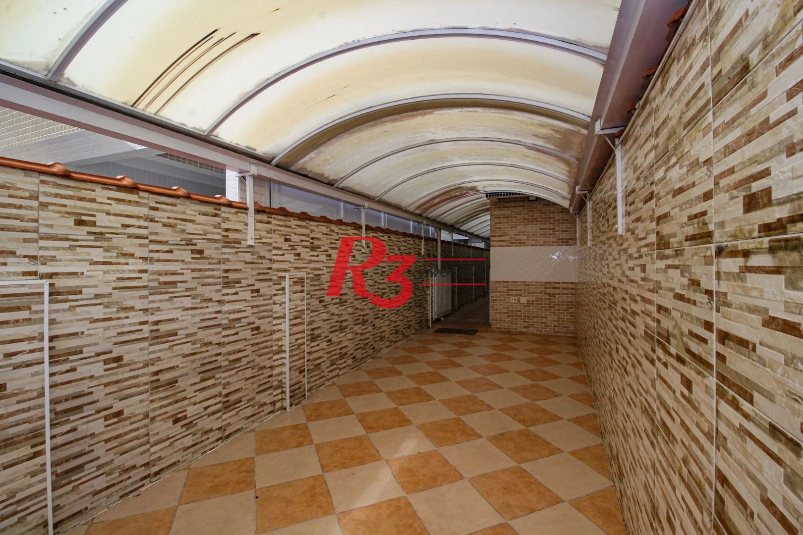 Sobrado com 3 dormitórios à venda, 136 m² por R$ 890.000,00 - Vila Valença - São Vicente/SP