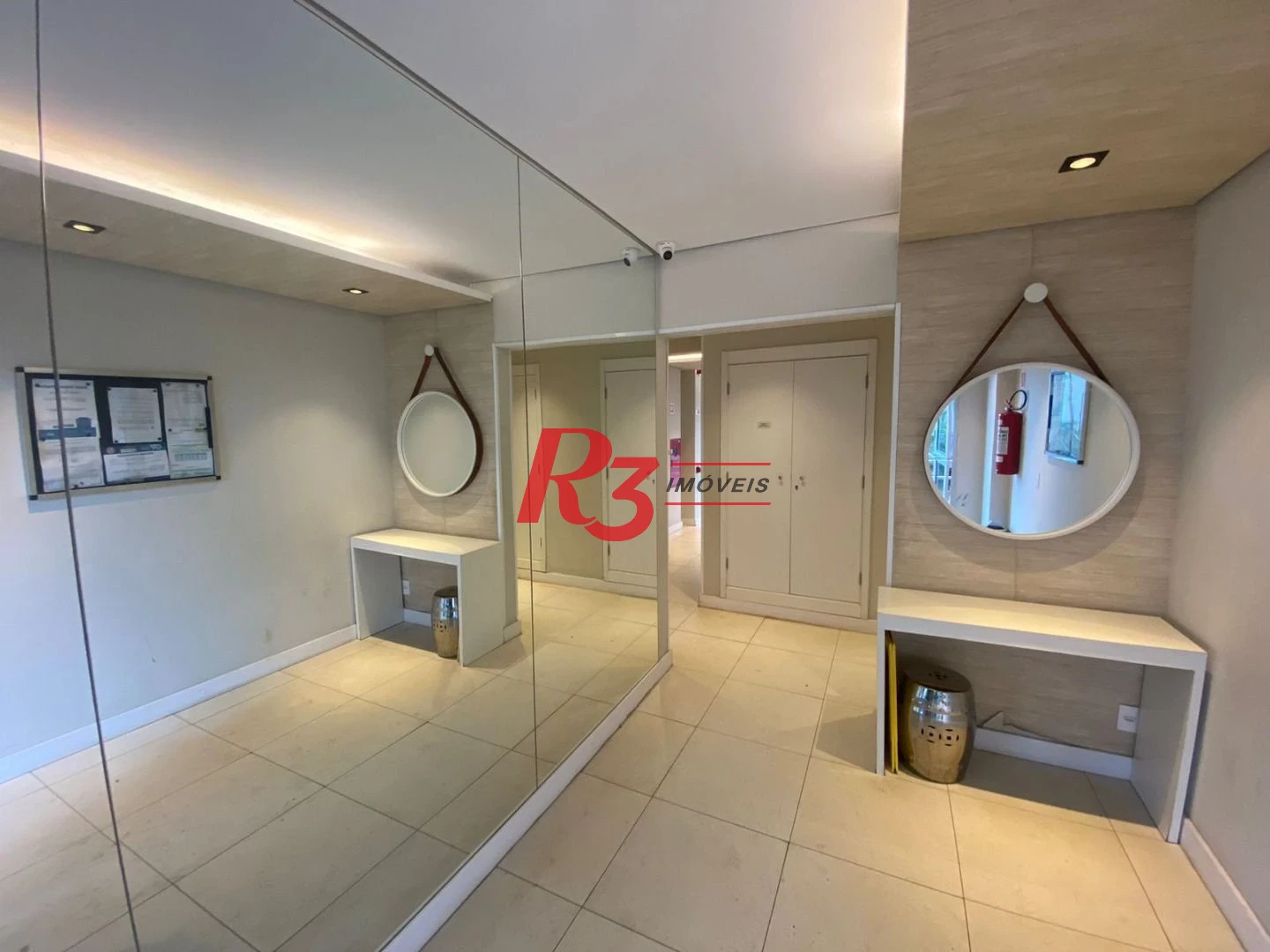 Apartamento com 2 dormitórios à venda, 40 m² por R$ 295.000,00 - Castelo - Santos/SP