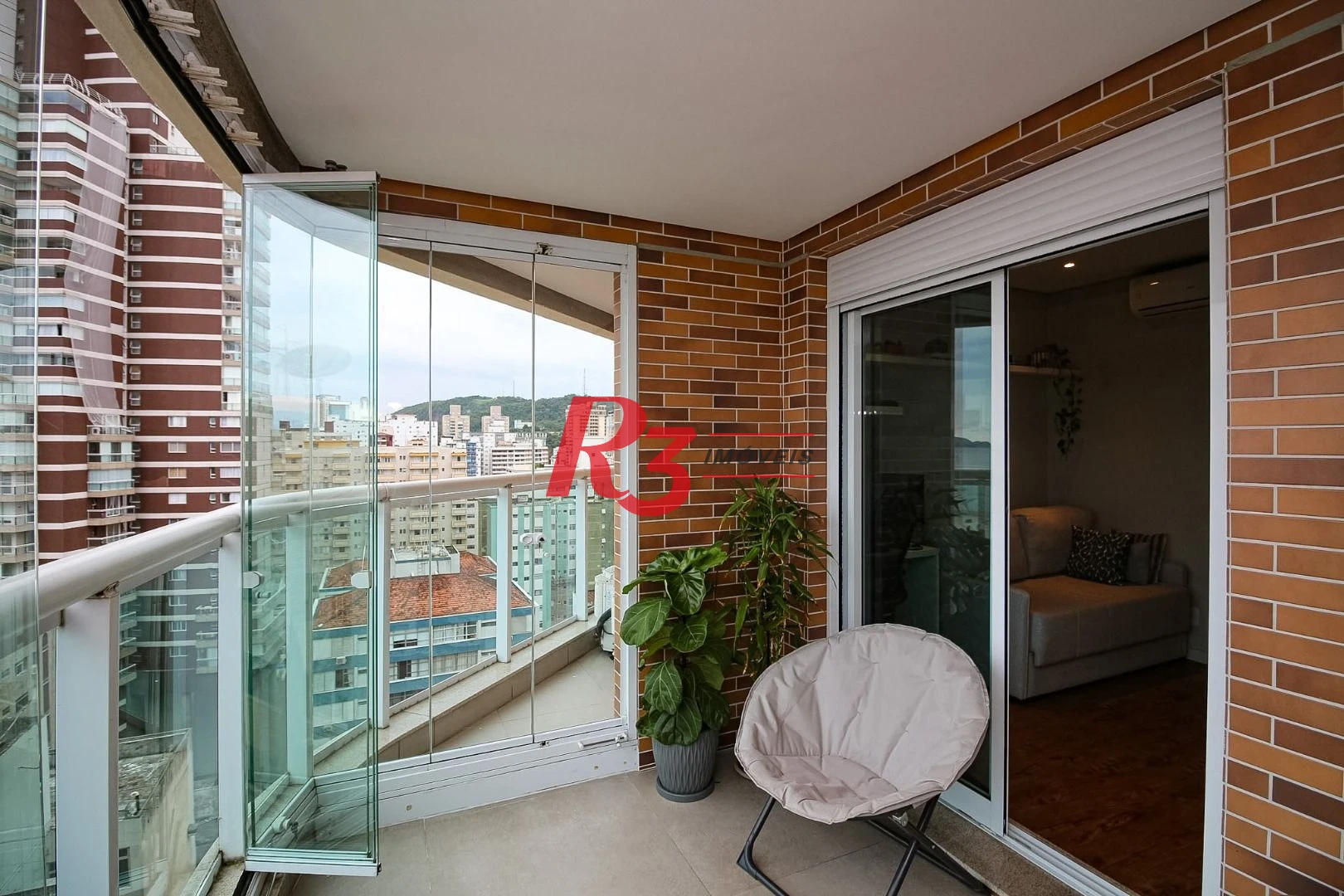 Apartamento com 2 dormitórios à venda, 68 m² por R$ 1.495.000,00 - Pompéia - Santos/SP