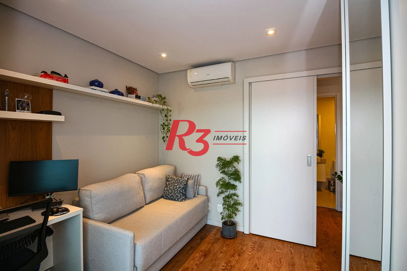 Apartamento com 2 dormitórios à venda, 68 m² por R$ 1.495.000,00 - Pompéia - Santos/SP