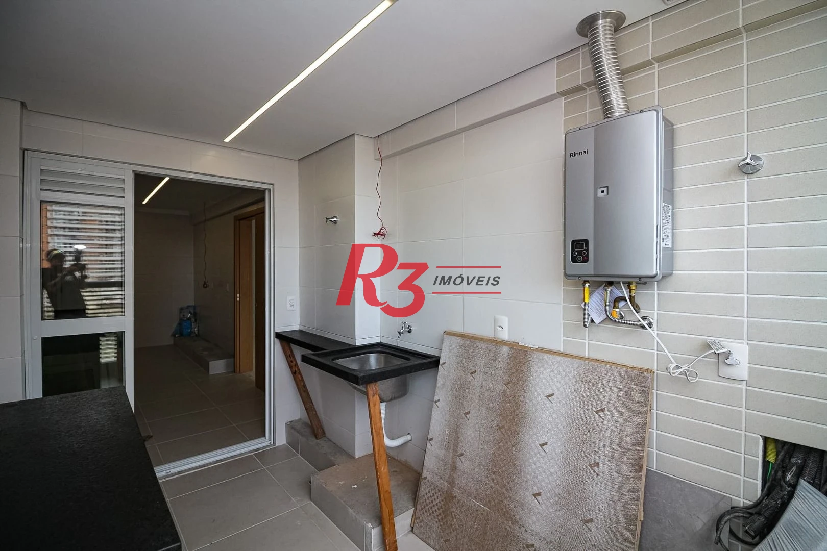Apartamento com 2 dormitórios à venda, 87 m² por R$ 1.600.000,00 - Gonzaga - Santos/SP
