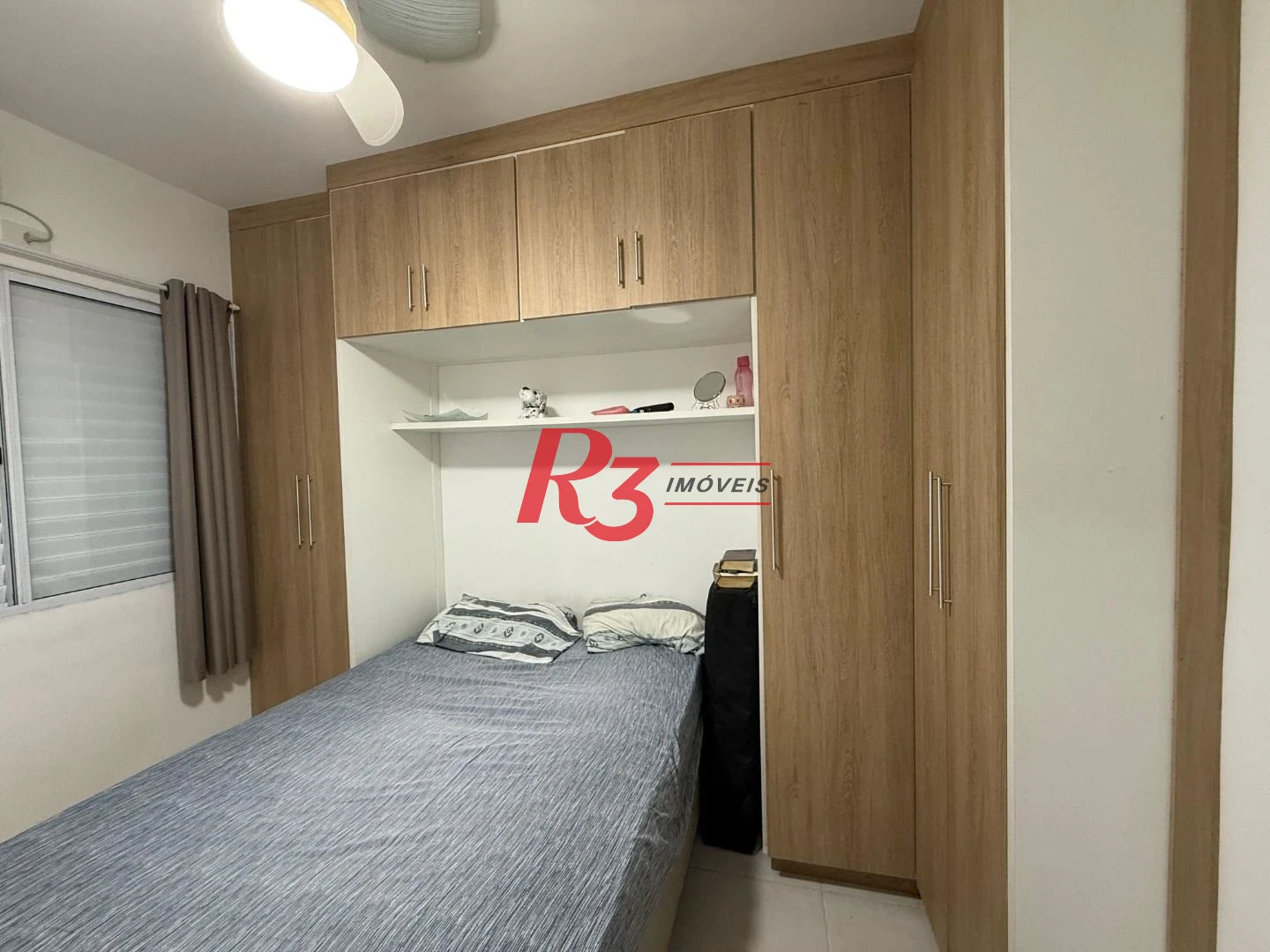 OPORTUNIDADE - PRÉDIO DE 3 ANDARES COM ELEVADOR E VAGA DEMARCADA - 2 DORM E PLANEJADOS  E SALÃO DE FESTAS