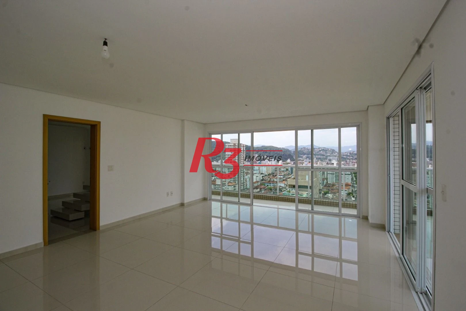 Cobertura com 4 dormitórios à venda, 413 m² por R$ 3.850.000,00 - Pompéia - Santos/SP