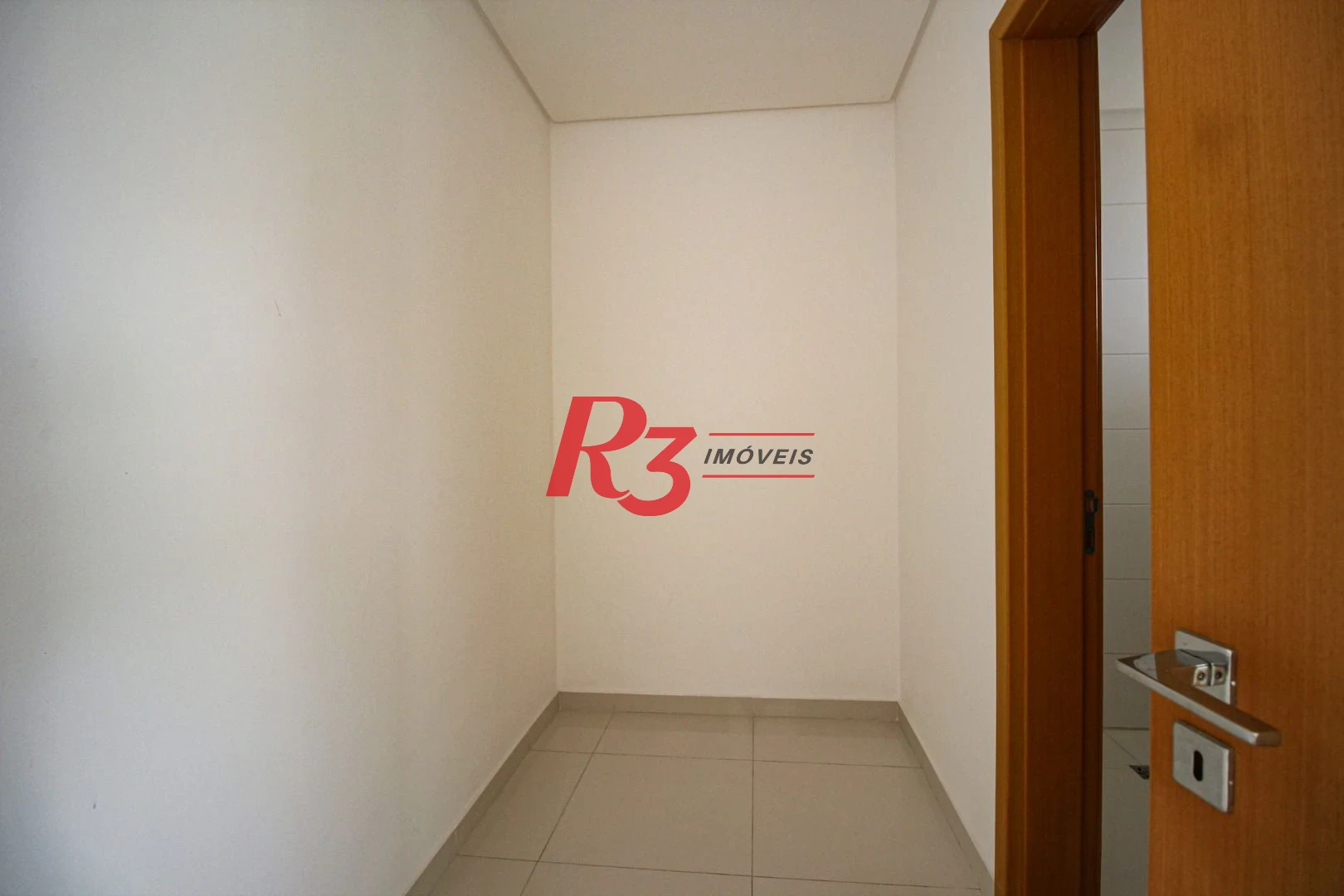 Cobertura com 4 dormitórios à venda, 413 m² por R$ 3.850.000,00 - Pompéia - Santos/SP
