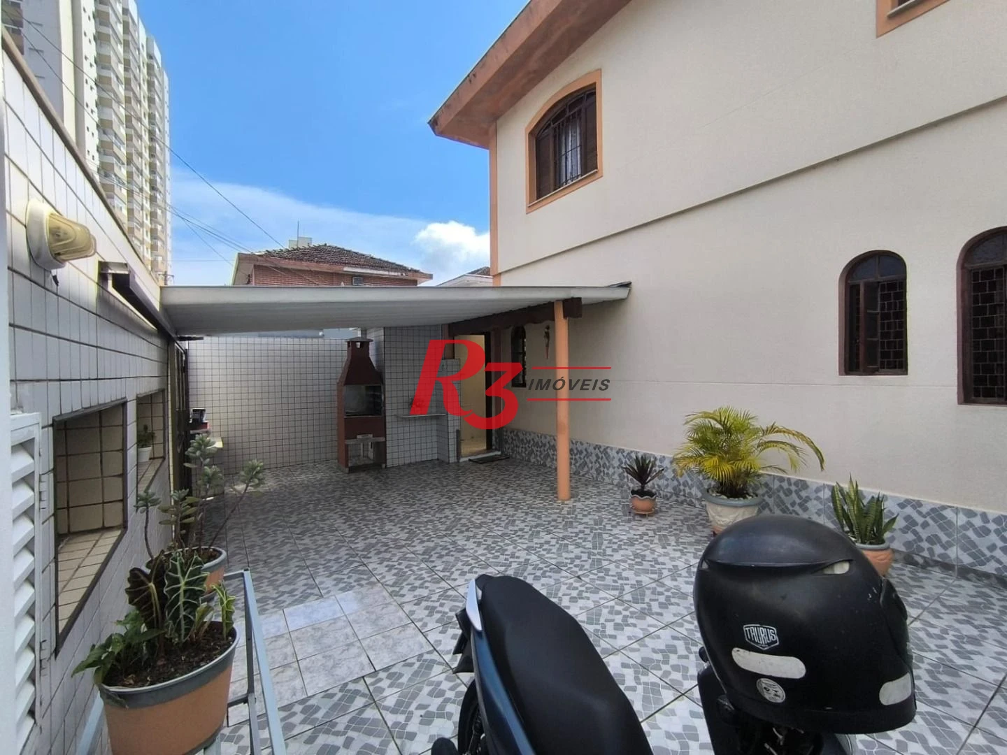 Sobrado com 2 dormitórios à venda, 100 m² por R$ 710.000,00 - Vila Valença - São Vicente/SP