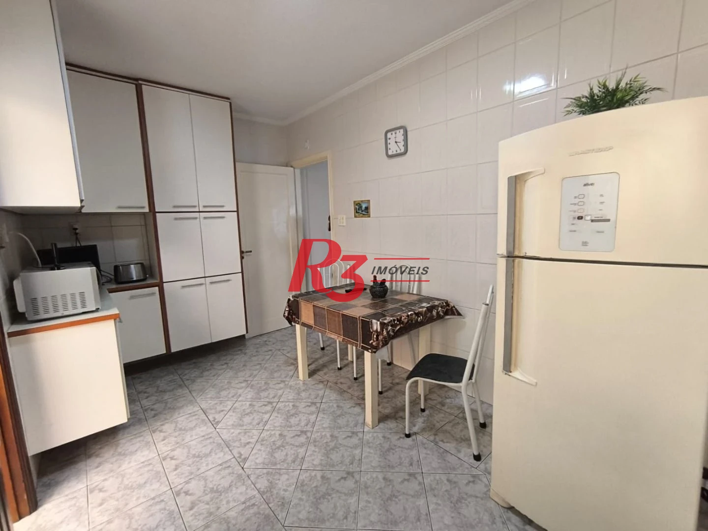 Sobrado com 2 dormitórios à venda, 100 m² por R$ 710.000,00 - Vila Valença - São Vicente/SP