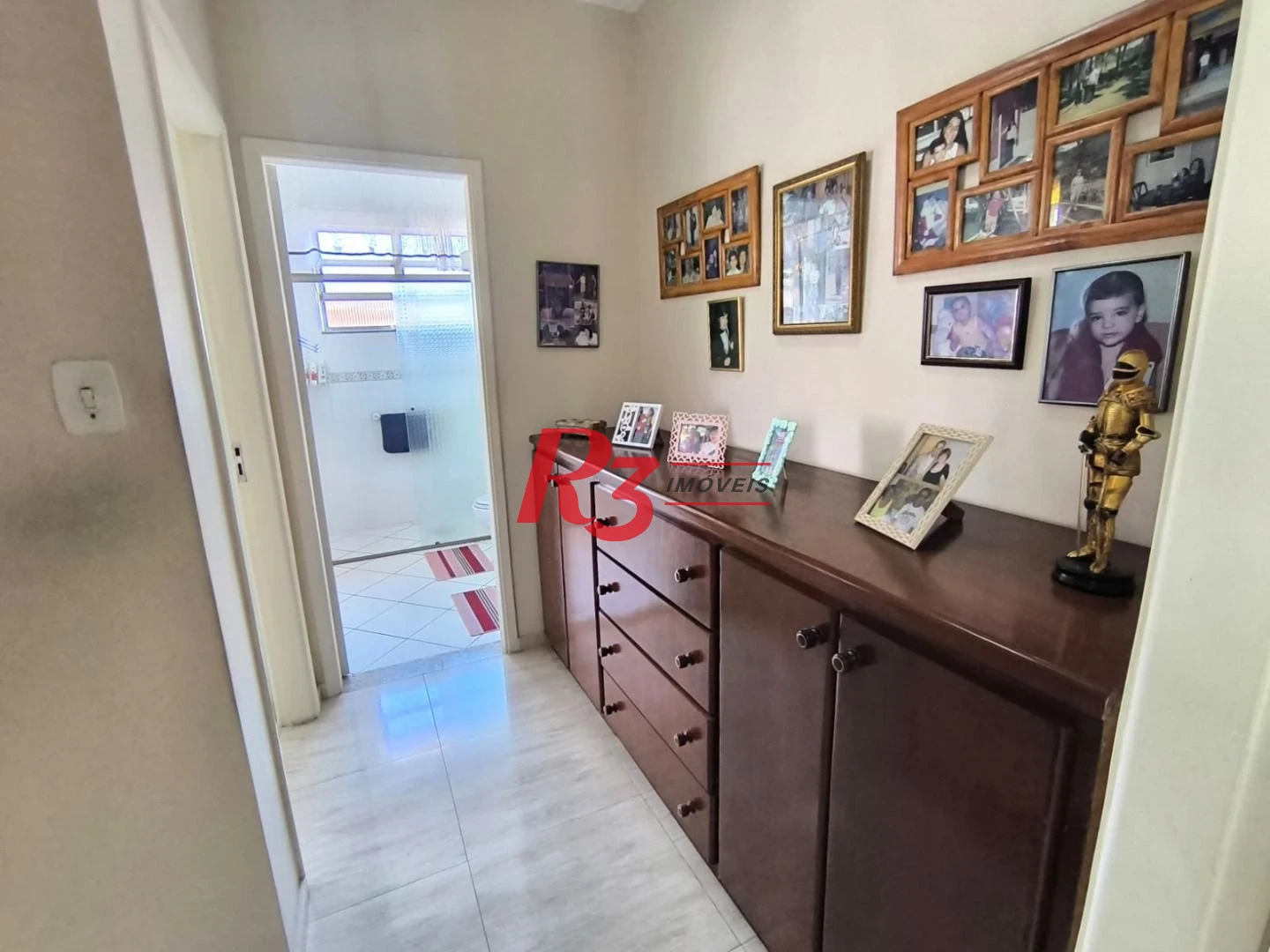 Sobrado com 2 dormitórios à venda, 100 m² por R$ 710.000,00 - Vila Valença - São Vicente/SP