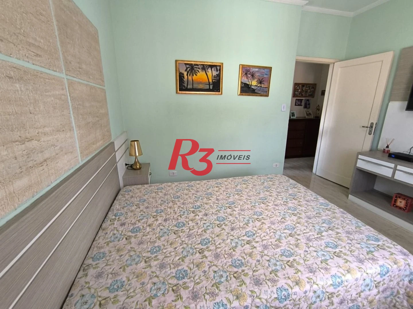 Sobrado com 2 dormitórios à venda, 100 m² por R$ 710.000,00 - Vila Valença - São Vicente/SP
