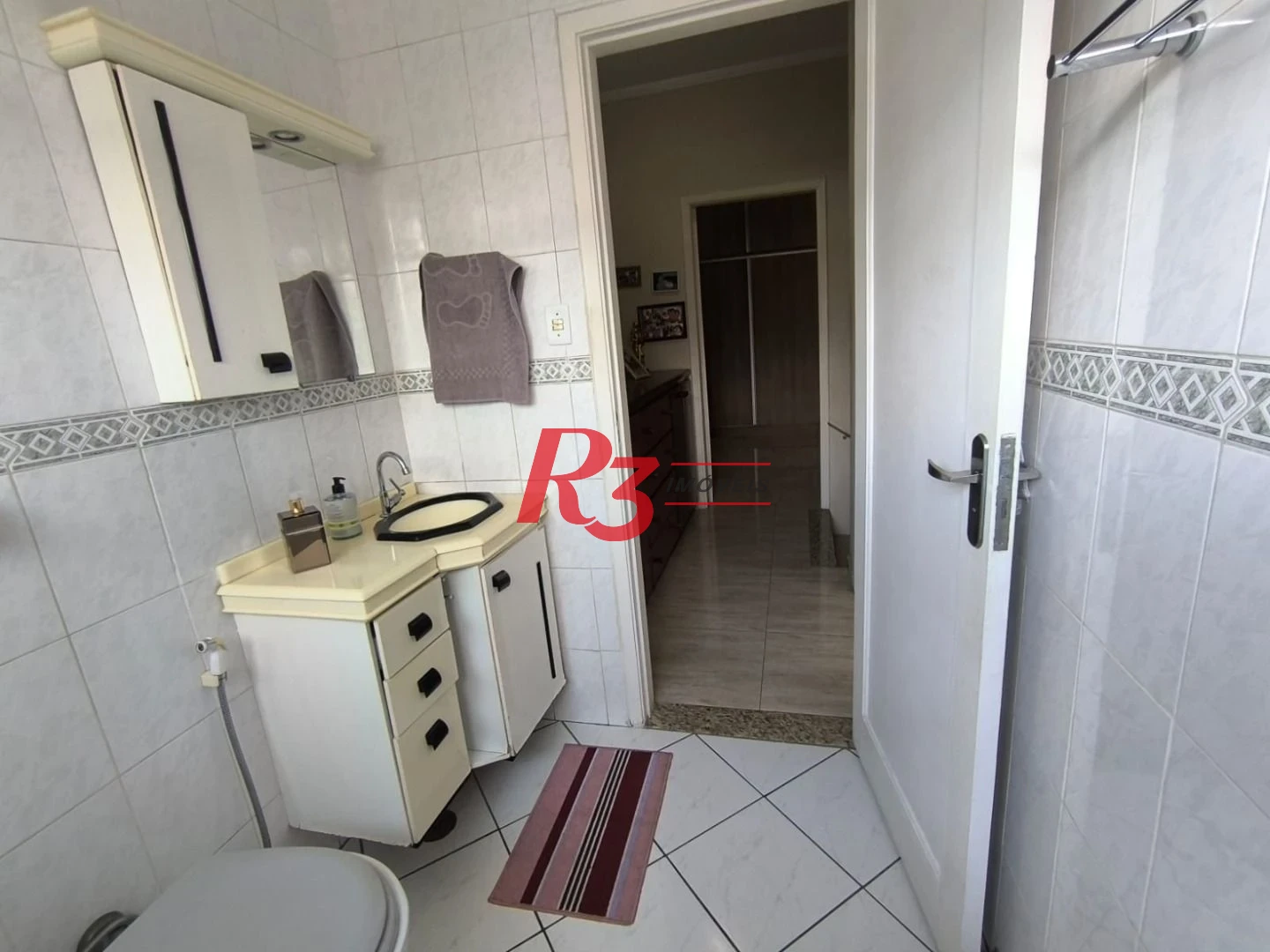 Sobrado com 2 dormitórios à venda, 100 m² por R$ 710.000,00 - Vila Valença - São Vicente/SP