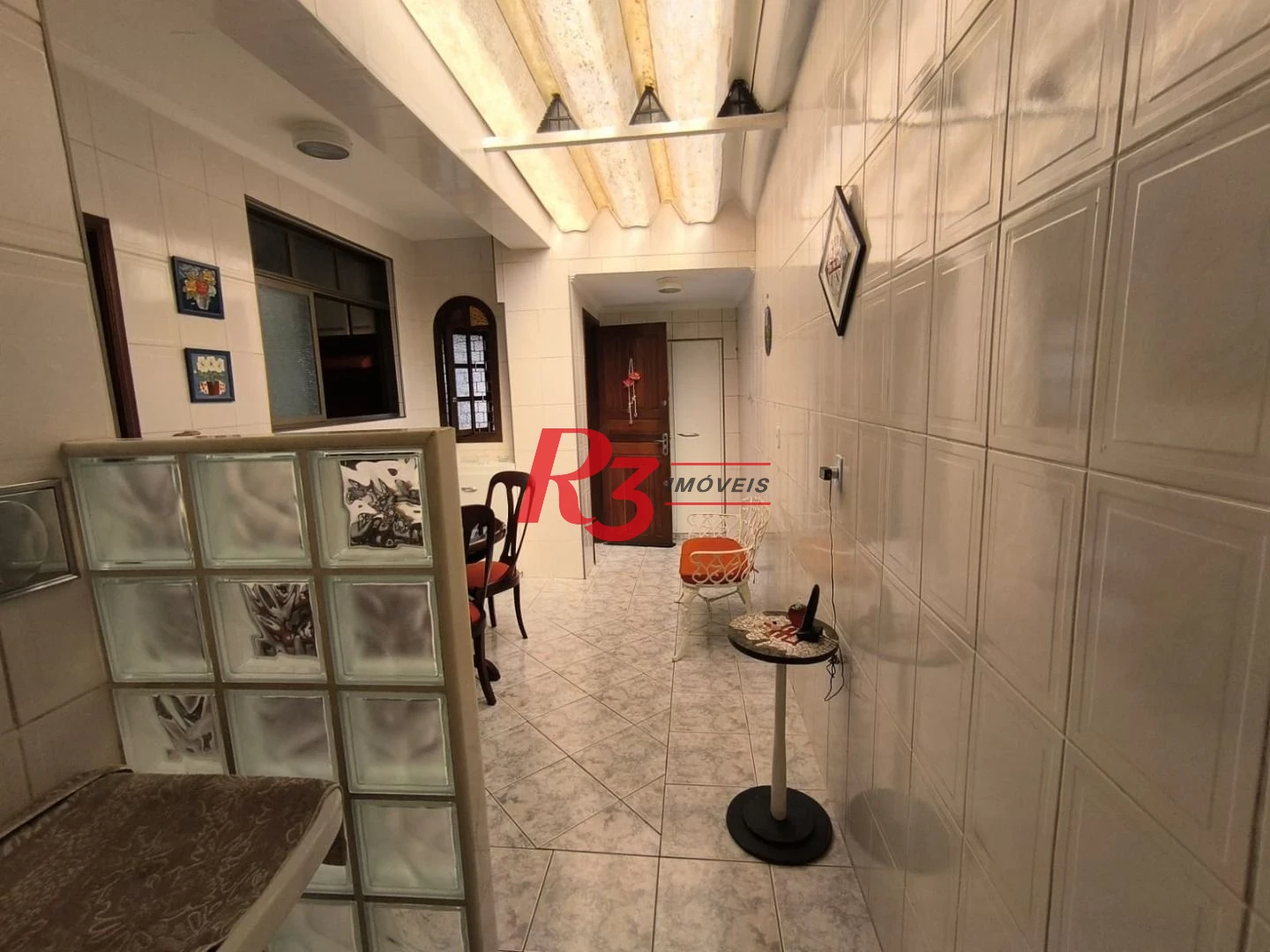 Sobrado com 2 dormitórios à venda, 100 m² por R$ 710.000,00 - Vila Valença - São Vicente/SP