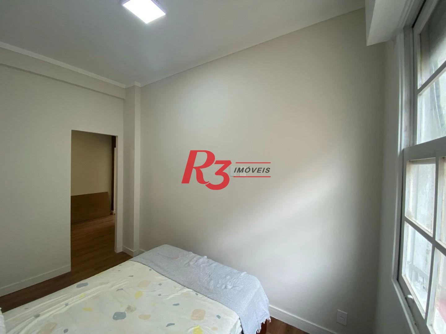 Apartamento com 2 dormitórios à venda, 55 m² por R$ 400.000,00 - Embaré - Santos/SP