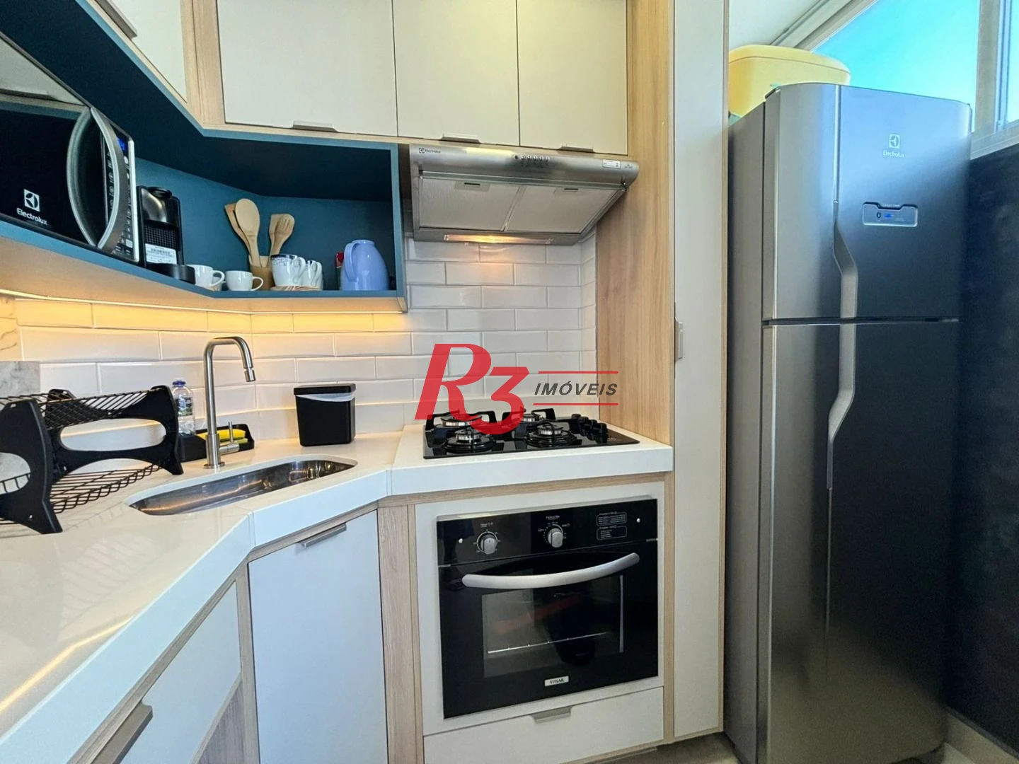 Kitnet com 1 dormitório para alugar, 28 m² por R$ 5.000,02/mês - Embaré - Santos/SP