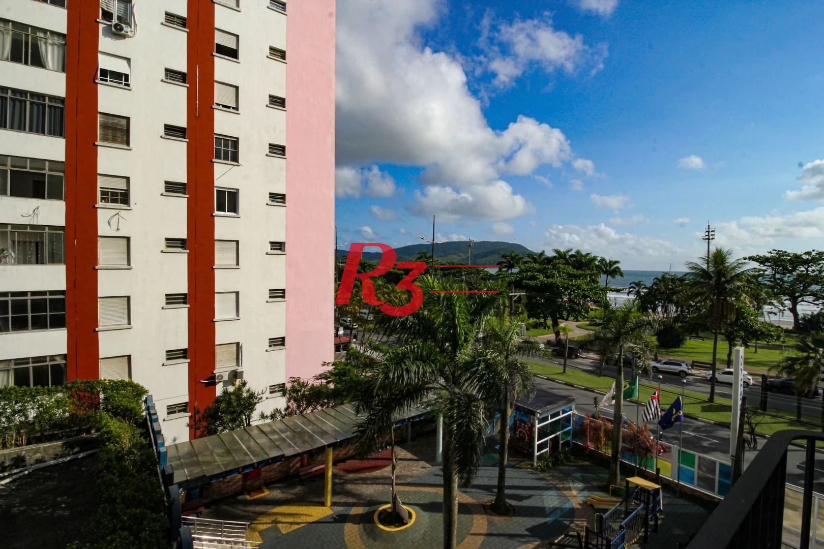 Apartamento com 3 dormitórios à venda, 107 m² por R$ 845.000,00 - Boqueirão - Santos/SP