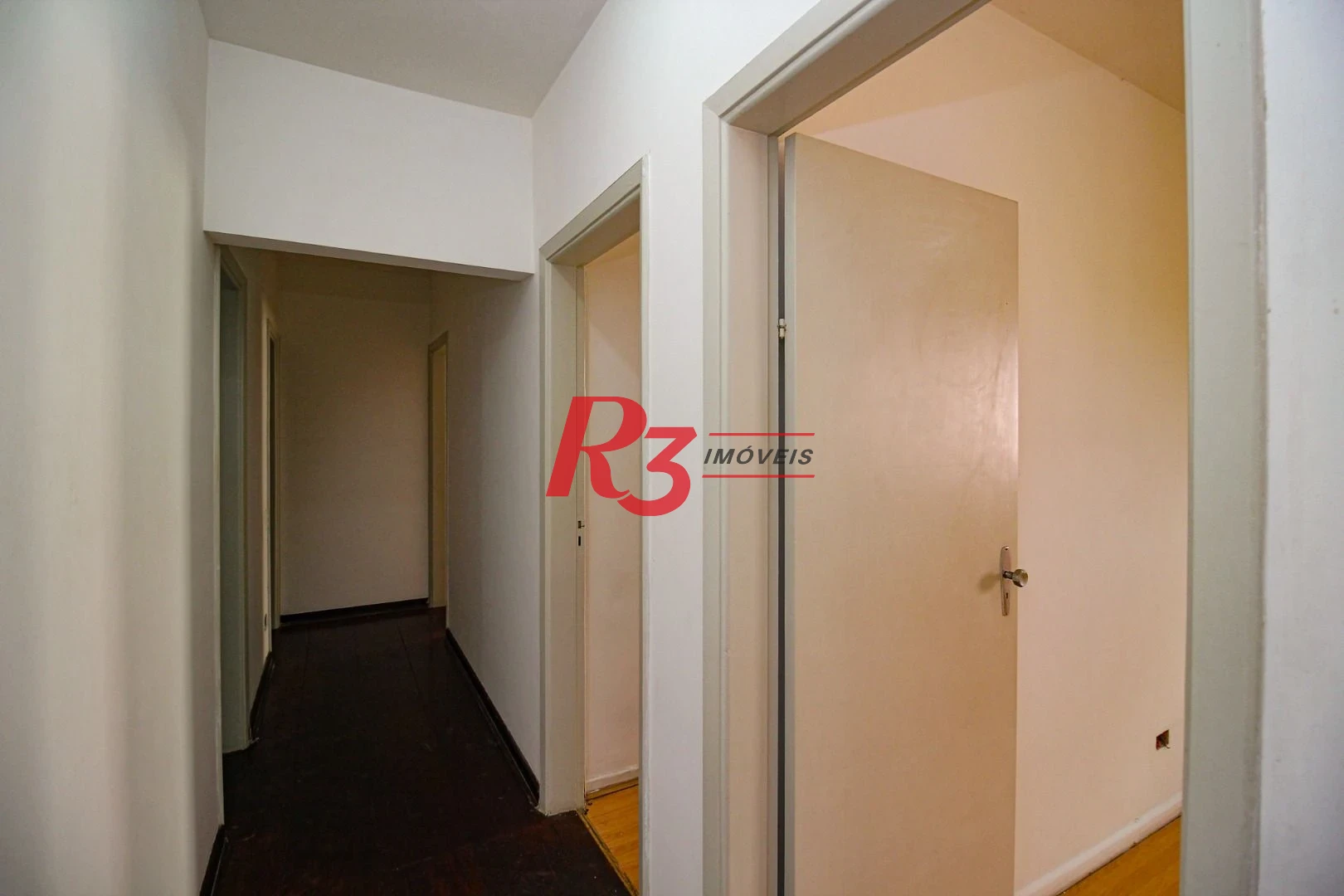 Apartamento com 3 dormitórios à venda, 107 m² por R$ 845.000,00 - Boqueirão - Santos/SP