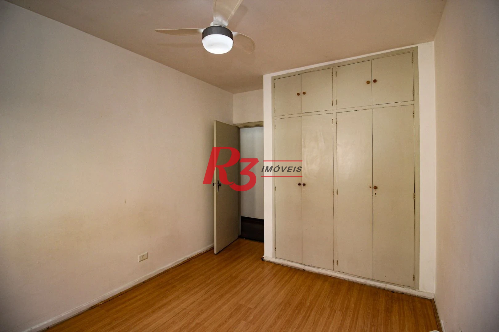 Apartamento com 3 dormitórios à venda, 107 m² por R$ 845.000,00 - Boqueirão - Santos/SP
