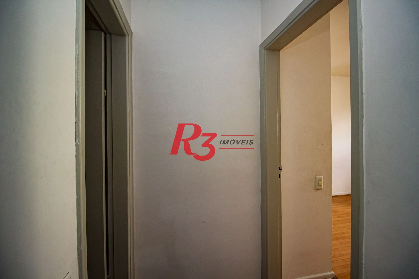 Apartamento com 3 dormitórios à venda, 107 m² por R$ 845.000,00 - Boqueirão - Santos/SP
