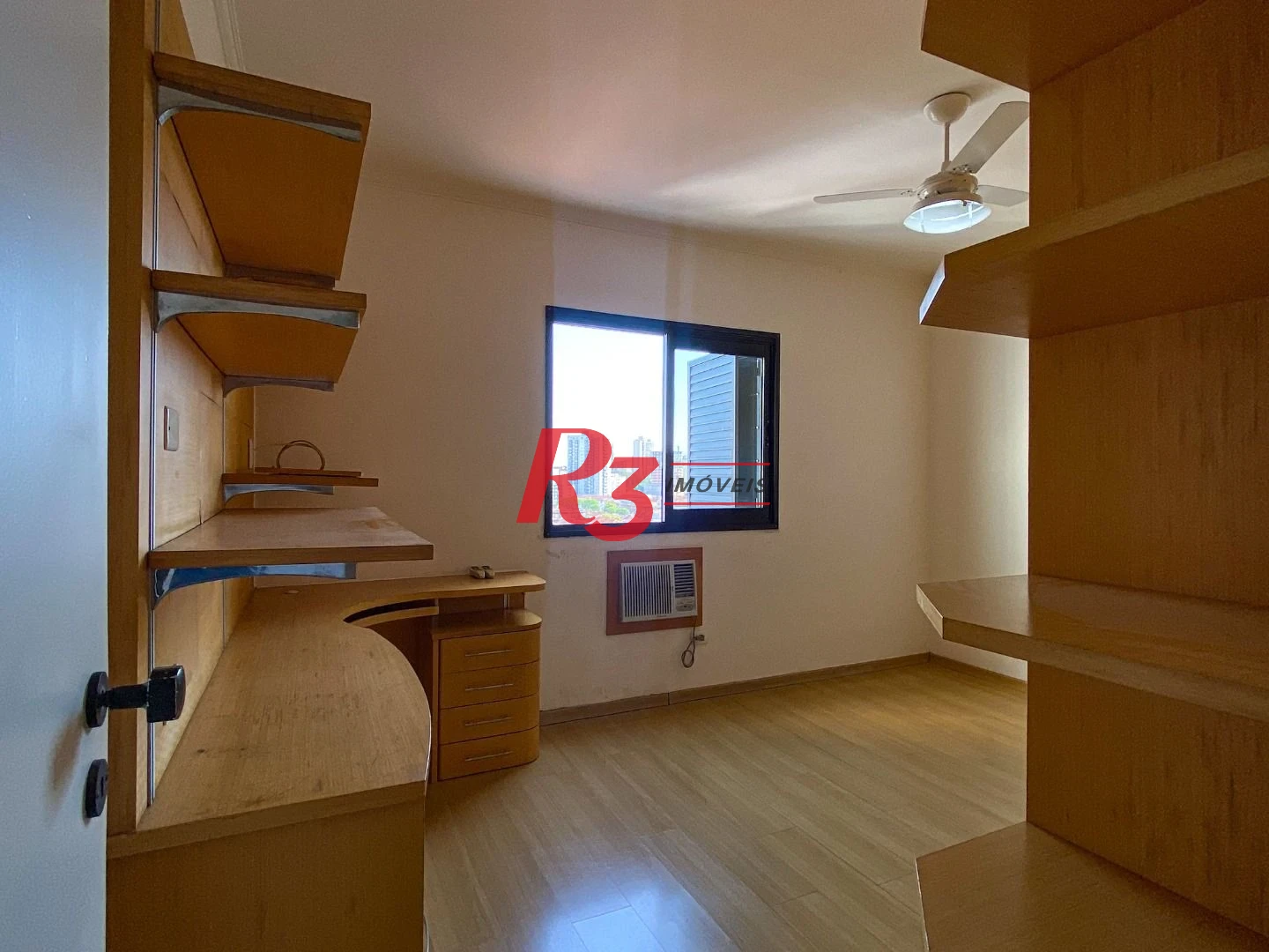 Apartamento á venda 2 dormitórios com Planejados 1vg bairro Marapé