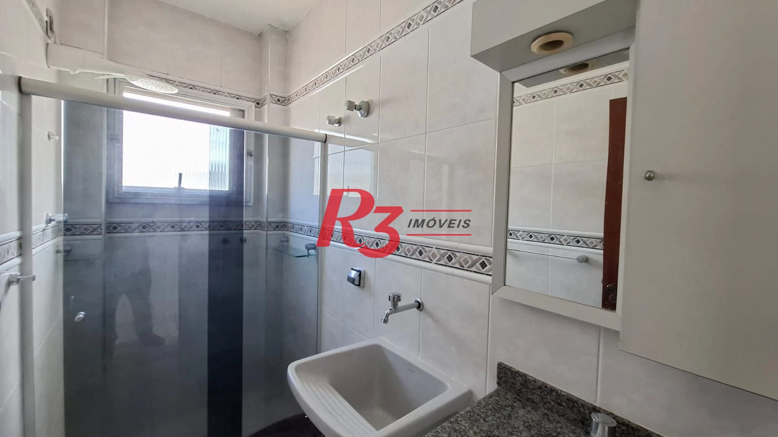 Apartamento a venda, com 1 quarto,, 1 vaga, no Gonzaga.