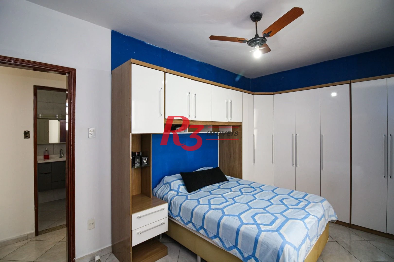 Apartamento com 2 dormitórios à venda, 63 m² por R$ 359.000,00 - Aparecida - Santos/SP