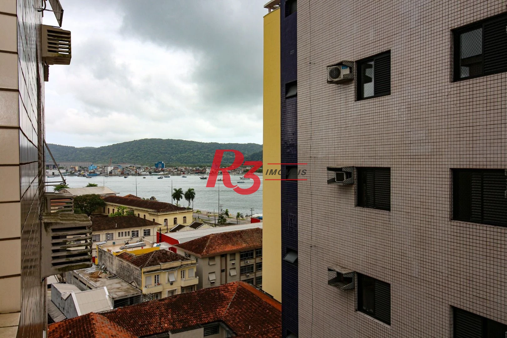 Cobertura com 3 dormitórios à venda, 246 m² por R$ 1.383.000,00 - Ponta da Praia - Santos/SP