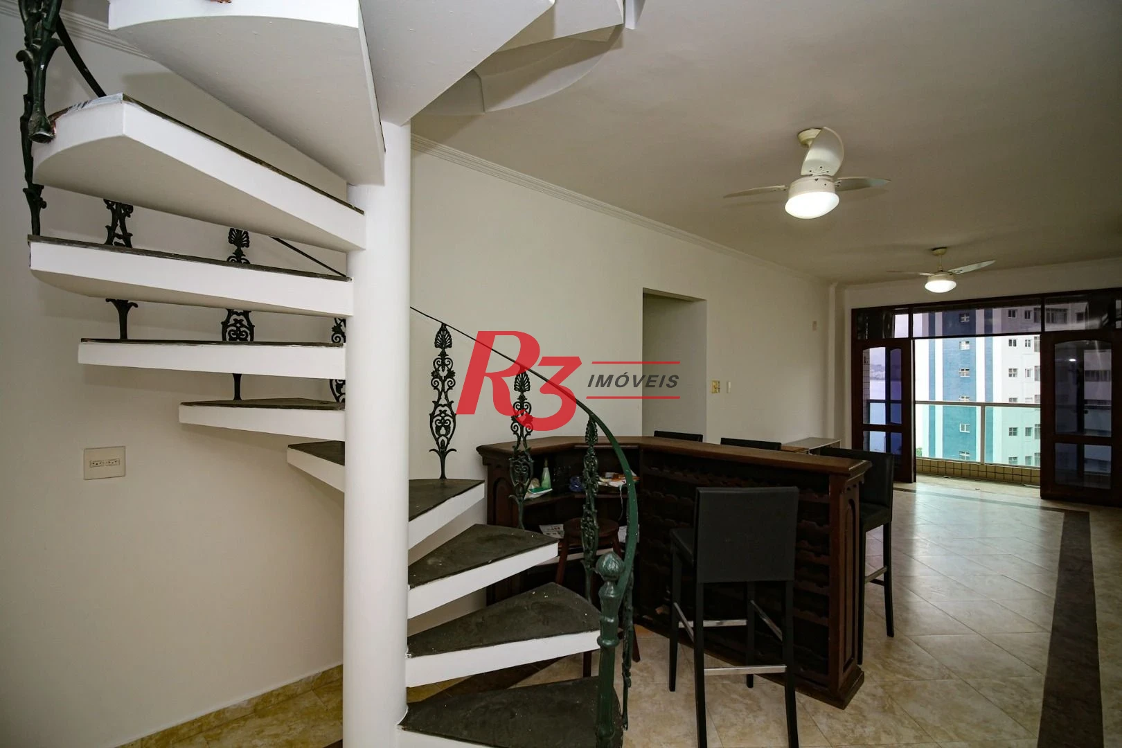 Cobertura com 3 dormitórios à venda, 246 m² por R$ 1.383.000,00 - Ponta da Praia - Santos/SP