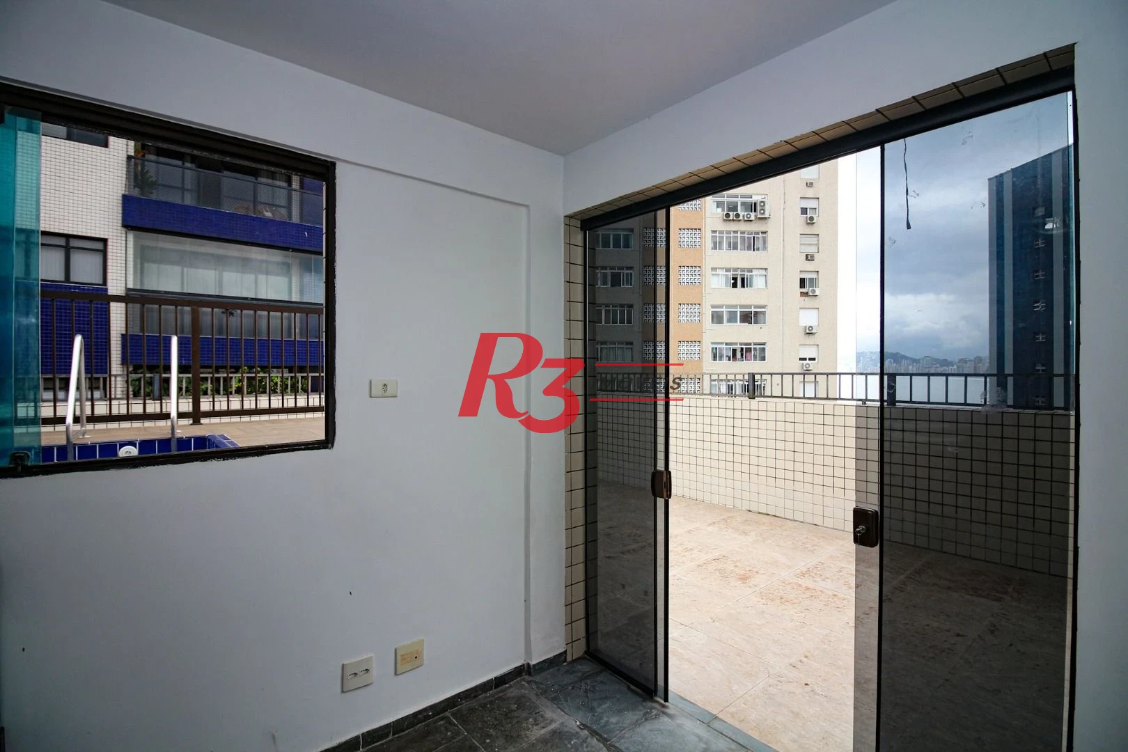 Cobertura com 3 dormitórios à venda, 246 m² por R$ 1.383.000,00 - Ponta da Praia - Santos/SP