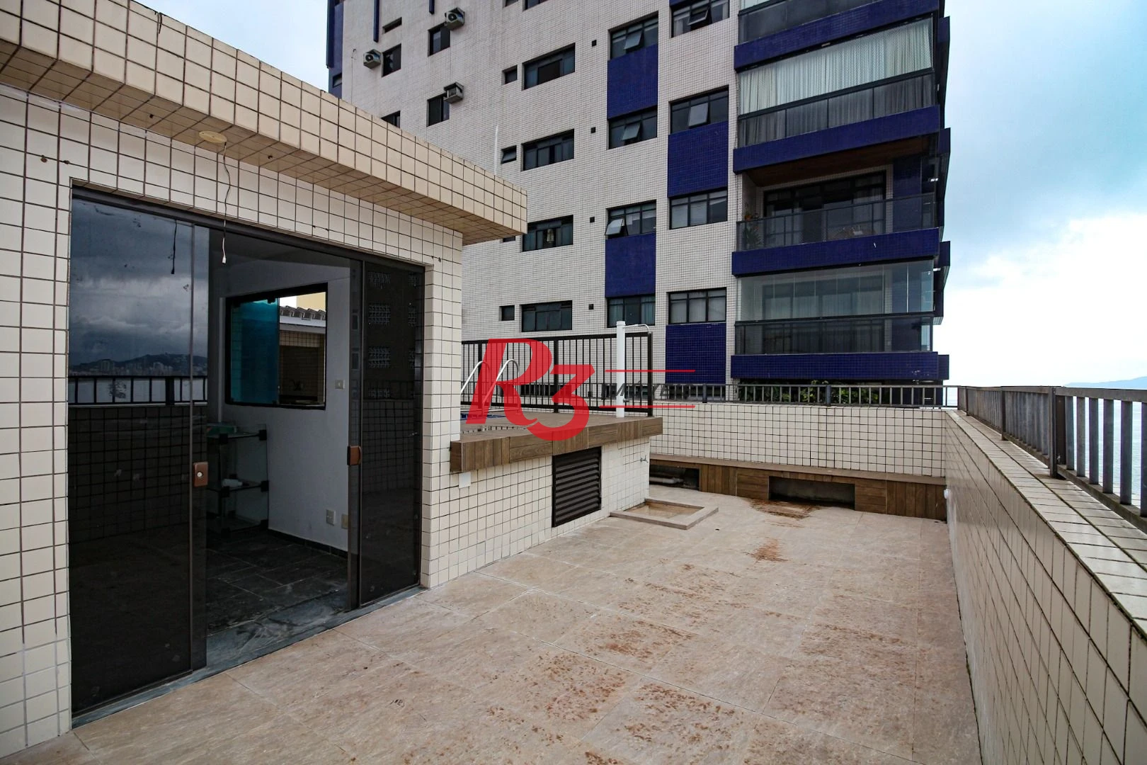 Cobertura com 3 dormitórios à venda, 246 m² por R$ 1.383.000,00 - Ponta da Praia - Santos/SP