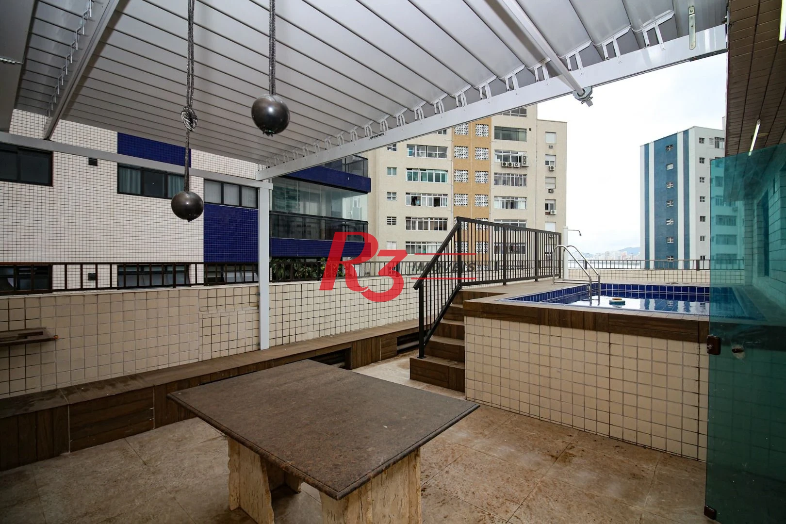 Cobertura com 3 dormitórios à venda, 246 m² por R$ 1.383.000,00 - Ponta da Praia - Santos/SP